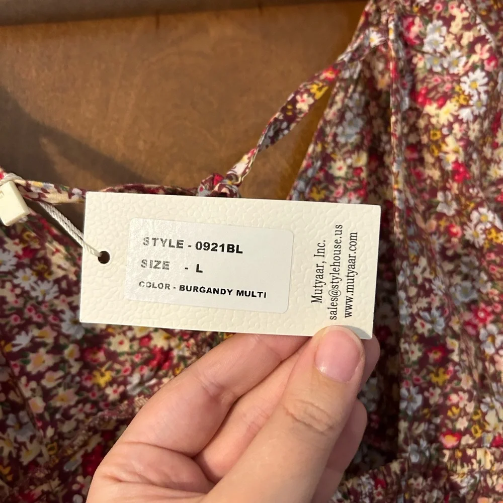 Sim & Sam Floral Smocked Crop Blouse